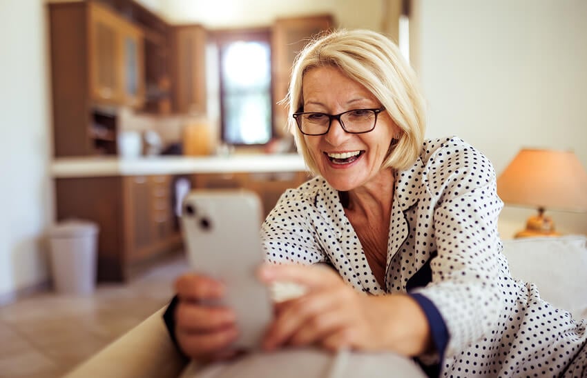 परिपक्व उम्र के सिंगल्स — ऑनलाइन डेटिंग